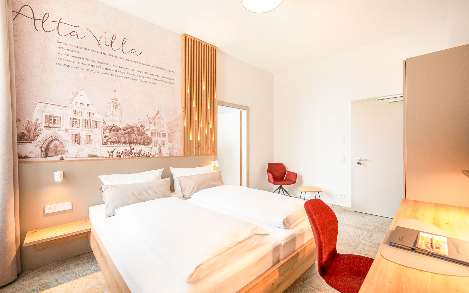 Helles Zimmer mit modernem Design.